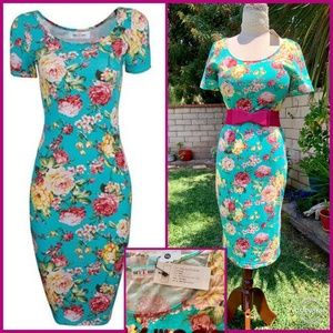 Floral Casual Beachy Bodycon Everyday Dress with New Lindy Bop Belt NWT